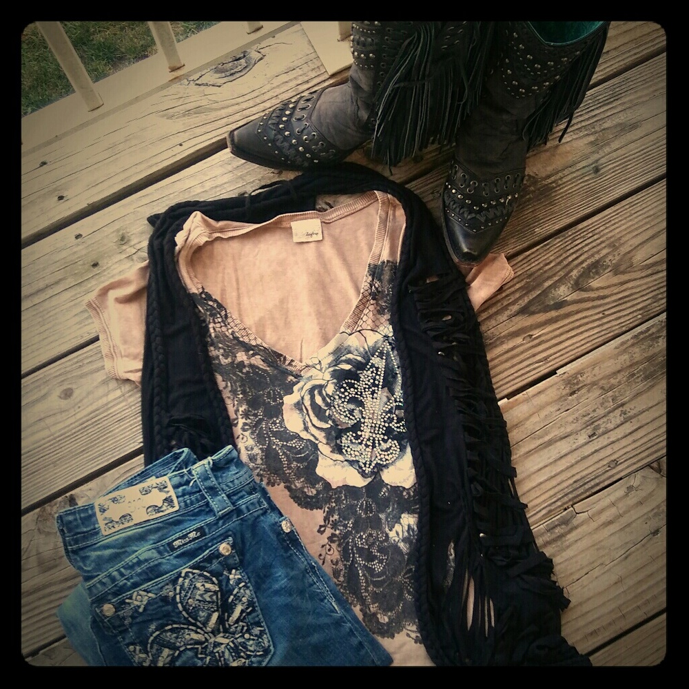 Daytrip fleur de lis tee